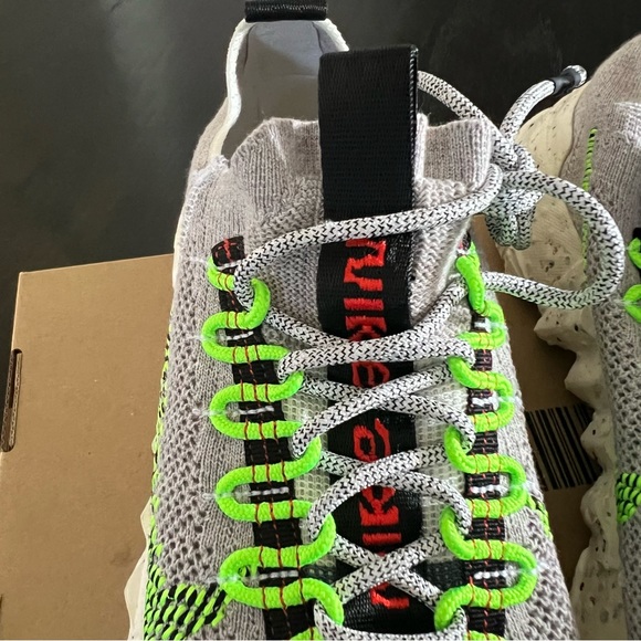 ✔️New✔️ NIKE Space Hippie 01 Electric Green main image 5